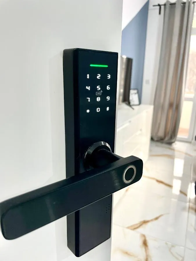 Apartment Blueroom-Самостоятелна Стая Private Room Varna